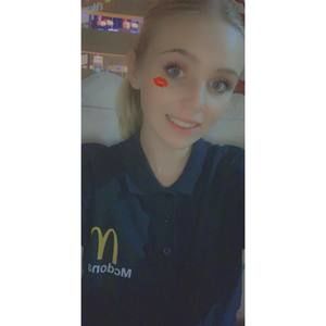 Meet your Posher, Holly